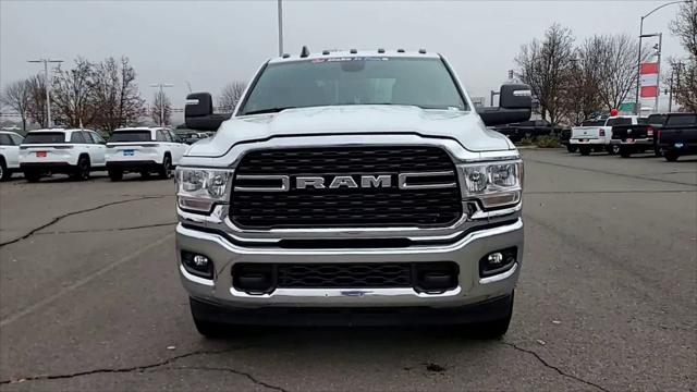 2024 RAM 3500 Big Horn Crew Cab 4x4 8 Box 2024 RAM 3500 Big Horn Crew Cab 4x4 8 Box