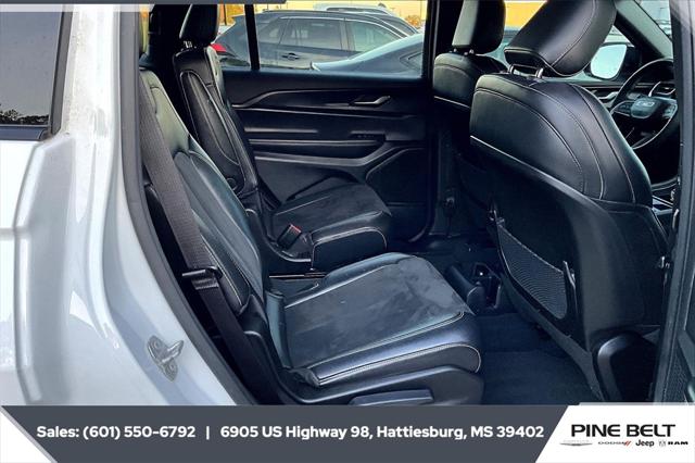 2023 Jeep Grand Cherokee L Altitude 4x4 2023 Jeep Grand Cherokee L Altitude 4x4