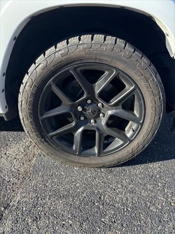 2021 RAM 1500 Laramie Crew Cab 4x4 57 Box 2021 RAM 1500 Laramie Crew Cab 4x4 57 Box