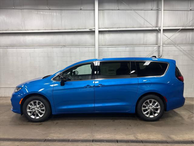 New 2026 Chrysler Pacifica For Sale in Wilmington, OH