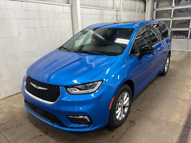 New 2026 Chrysler Pacifica For Sale in Wilmington, OH