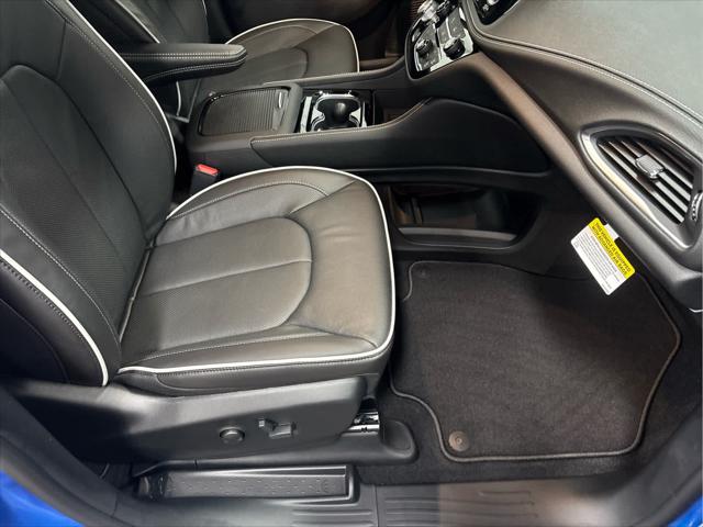 New 2026 Chrysler Pacifica For Sale in Wilmington, OH