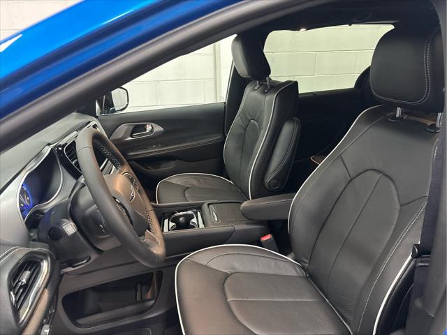 New 2026 Chrysler Pacifica For Sale in Wilmington, OH