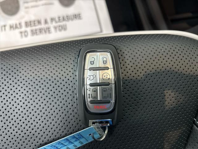 New 2026 Chrysler Pacifica For Sale in Wilmington, OH