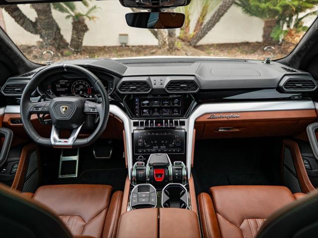 2024 Lamborghini Urus S