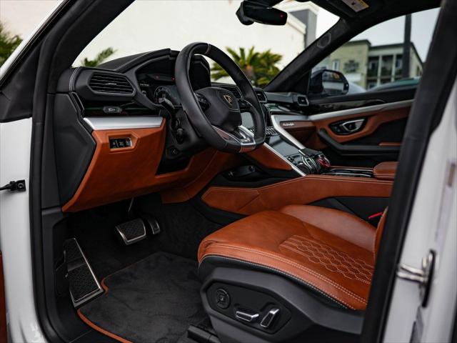 2024 Lamborghini Urus S
