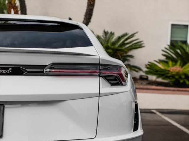 2024 Lamborghini Urus S