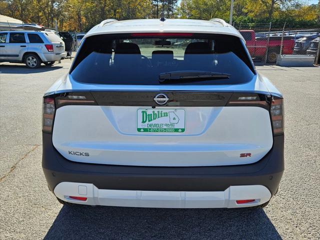 2026 Nissan Kicks SR