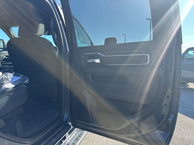 2026 Ram 3500 Big Horn Crew Cab 4x4 8' Box