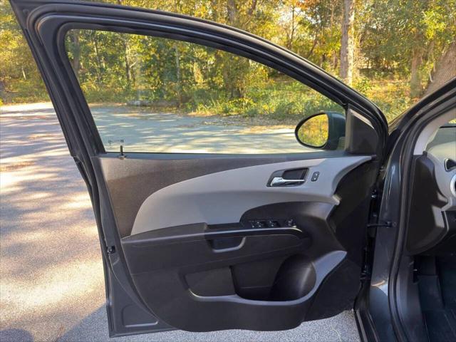 2019 Chevrolet Sonic LT Auto