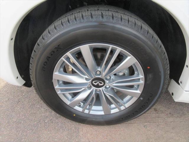 2024 INFINITI QX80 LUXE AWD