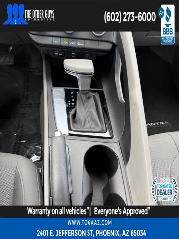2024 Hyundai Elantra SE