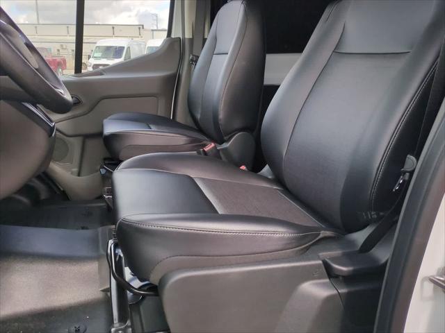 2026 Ford Transit Cargo Van T-250 148 Med Rf 9150 GVWR RWD