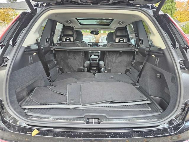 2026 Volvo XC90 Ultra, B6 AWD Gas (mild hybrid), Gasoline, Bright, 6 Seats