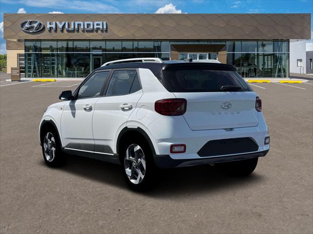 2026 Hyundai Venue SEL w/Two-Tone Roof