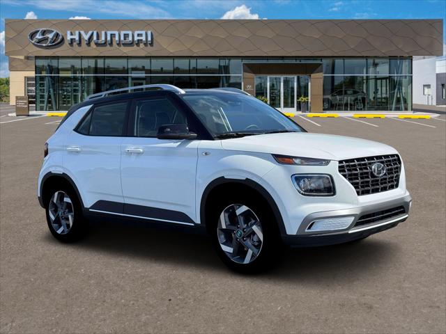 2026 Hyundai Venue SEL w/Two-Tone Roof