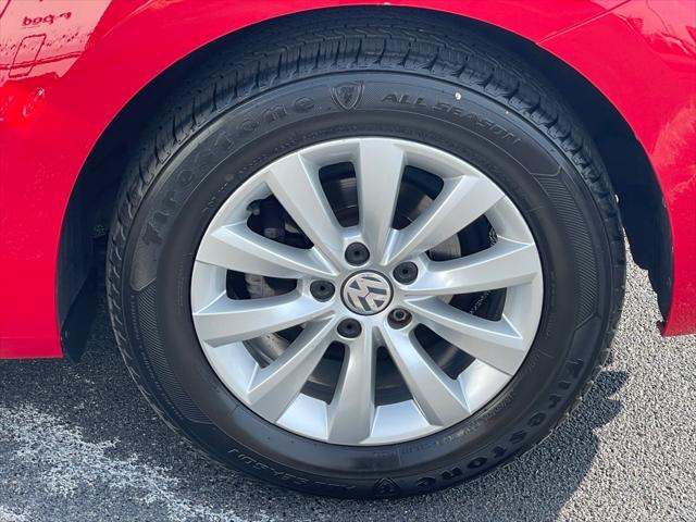 2019 Volkswagen Beetle 2.0T S
