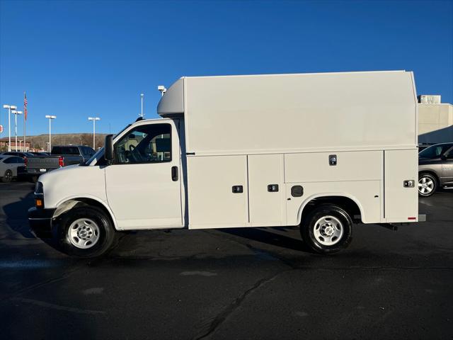 2025 Chevrolet Express Cutaway Work Van