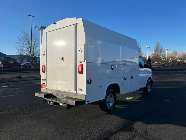 2025 Chevrolet Express Cutaway Work Van