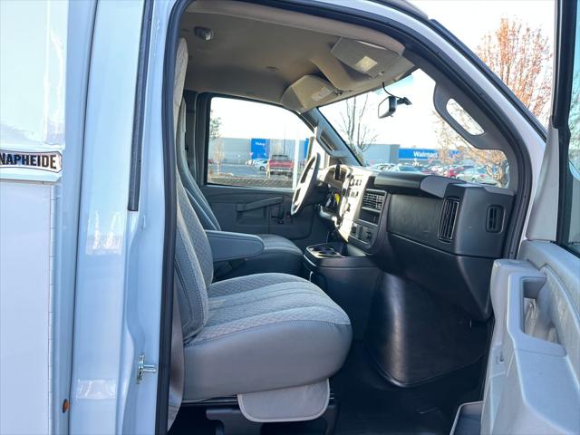 2025 Chevrolet Express Cutaway Work Van