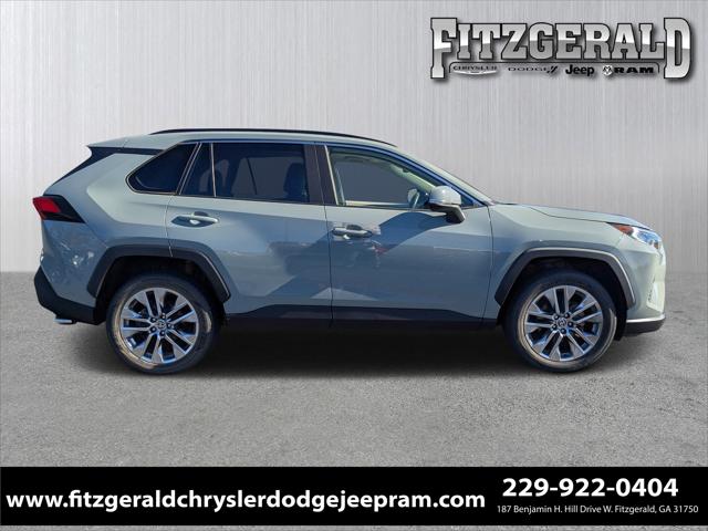 2020 Toyota RAV4 XLE Premium