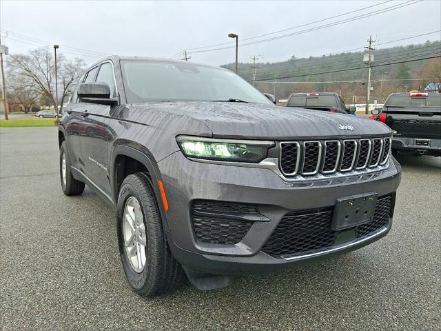 2023 Jeep Grand Cherokee Laredo 4x4 2023 Jeep Grand Cherokee Laredo 4x4