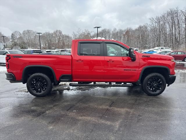 2025 Chevrolet Silverado 2500HD 4WD Crew Cab Standard Bed LT