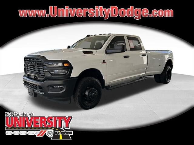 2025 RAM 3500 Tradesman Crew Cab 4x4 8 Box