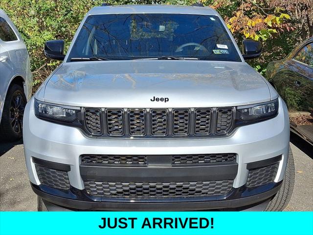 2023 Jeep Grand Cherokee L Altitude 4x4 2023 Jeep Grand Cherokee L Altitude 4x4