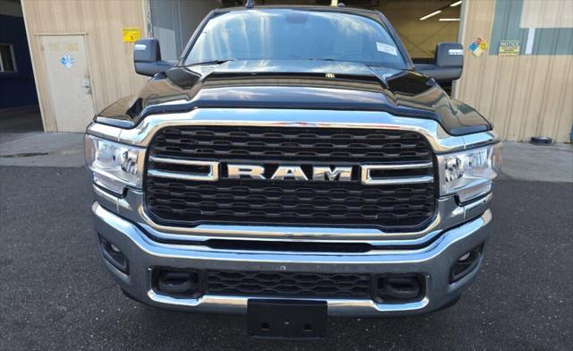 2024 RAM 2500 Big Horn Crew Cab 4x4 64 Box 2024 RAM 2500 Big Horn Crew Cab 4x4 64 Box