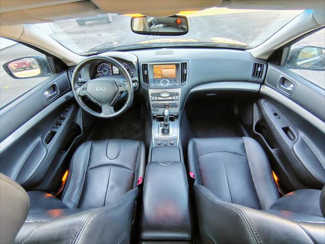 2010 INFINITI G37x Base 2010 INFINITI G37x Base