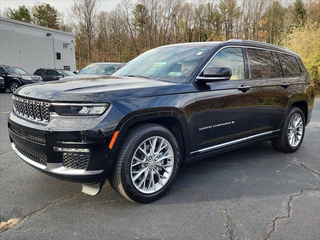 2023 Jeep Grand Cherokee L Summit 4x4 2023 Jeep Grand Cherokee L Summit 4x4