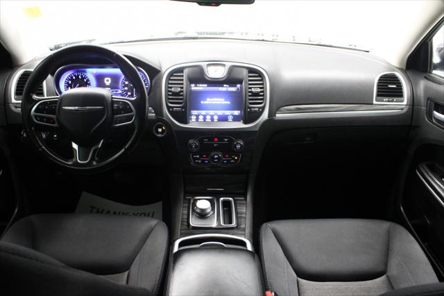 2021 Chrysler 300 Touring