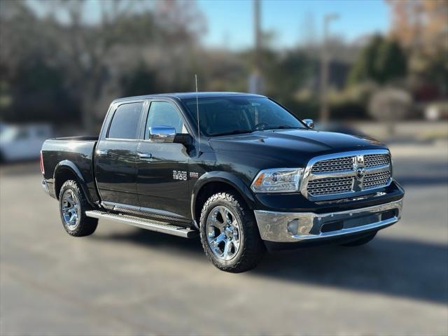 2017 RAM 1500 Laramie Crew Cab 4x4 57 Box 2017 RAM 1500 Laramie Crew Cab 4x4 57 Box