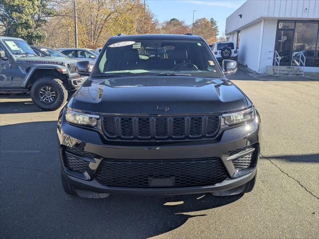 2023 Jeep Grand Cherokee Altitude 4x4 2023 Jeep Grand Cherokee Altitude 4x4