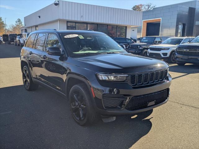 2023 Jeep Grand Cherokee Altitude 4x4 2023 Jeep Grand Cherokee Altitude 4x4