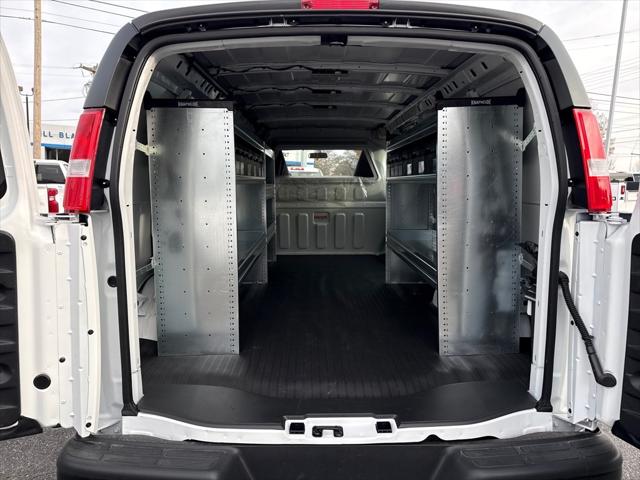 2025 Chevrolet Express Cargo Van RWD 2500 Extended Wheelbase WT
