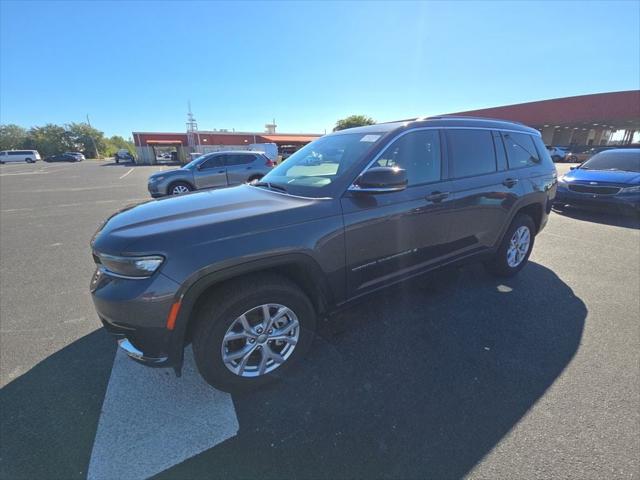 2022 Jeep Grand Cherokee L Limited 4x4 2022 Jeep Grand Cherokee L Limited 4x4