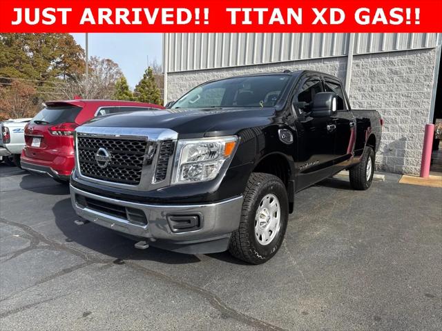 2017 Nissan TITAN XD SV Gas 2017 Nissan TITAN XD SV Gas
