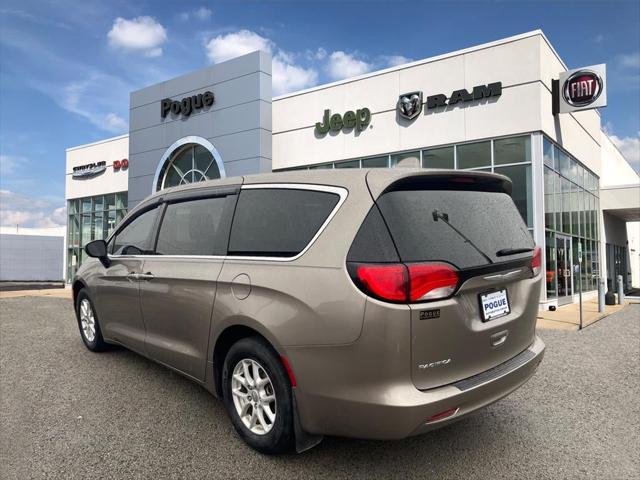 2017 Chrysler Pacifica Touring 2017 Chrysler Pacifica Touring