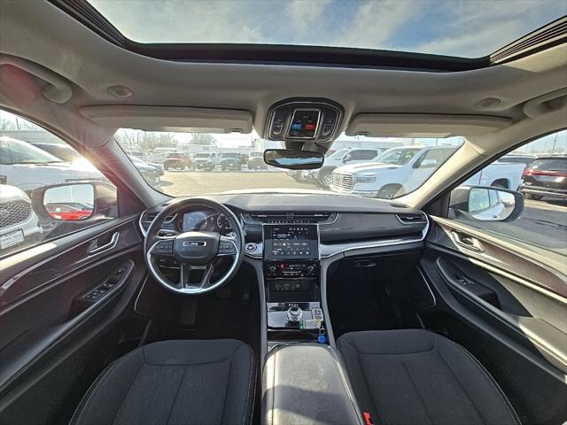 2022 Jeep Grand Cherokee Laredo 4x4 2022 Jeep Grand Cherokee Laredo 4x4