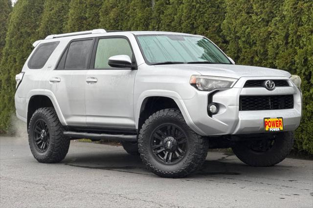 2016 Toyota 4Runner SR5 2016 Toyota 4Runner SR5