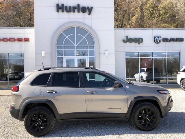 2017 Jeep Cherokee Trailhawk 4x4 2017 Jeep Cherokee Trailhawk 4x4