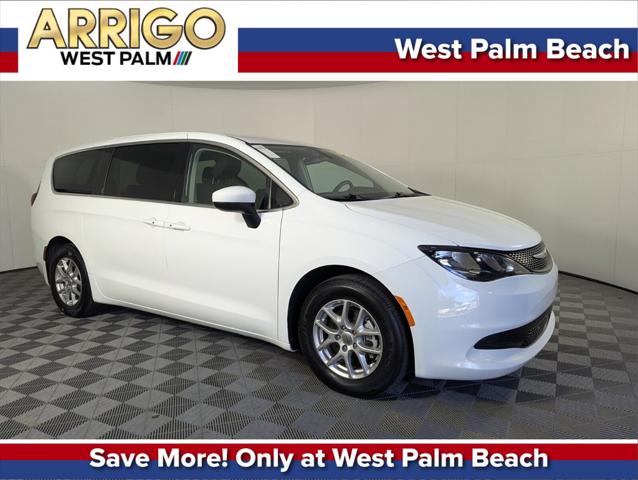 2022 Chrysler Voyager LX 2022 Chrysler Voyager LX