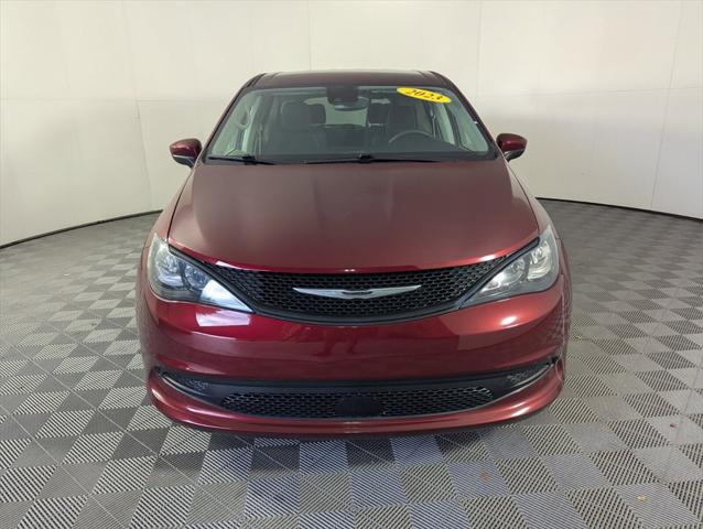 2023 Chrysler Voyager LX 2023 Chrysler Voyager LX