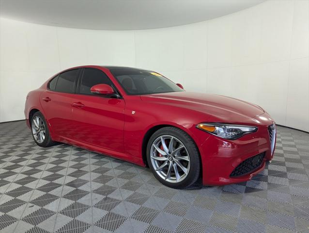 2022 Alfa Romeo Giulia Ti RWD 2022 Alfa Romeo Giulia Ti RWD