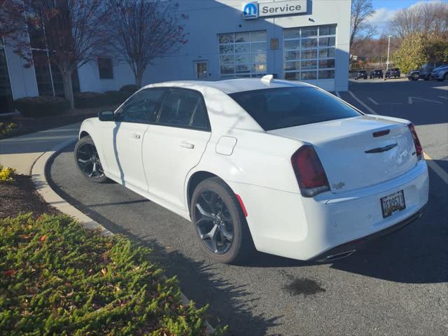2023 Chrysler 300 Touring L 2023 Chrysler 300 Touring L