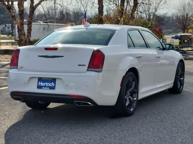 2023 Chrysler 300 Touring L 2023 Chrysler 300 Touring L