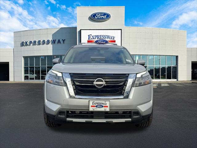 2023 Nissan Pathfinder Platinum 4WD 2023 Nissan Pathfinder Platinum 4WD