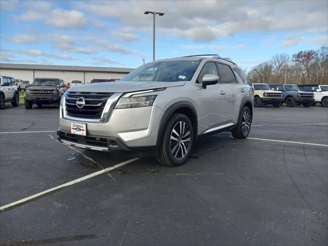 2023 Nissan Pathfinder Platinum 4WD 2023 Nissan Pathfinder Platinum 4WD